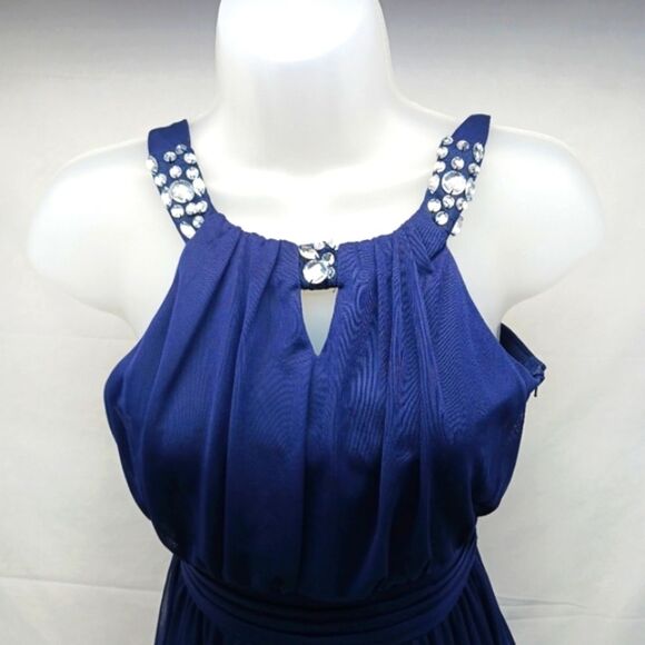 Tween Diva Sleeveless Jewele Accent U-Neckline Ball Gown Girls 16. Blue......... - Picture 3 of 12